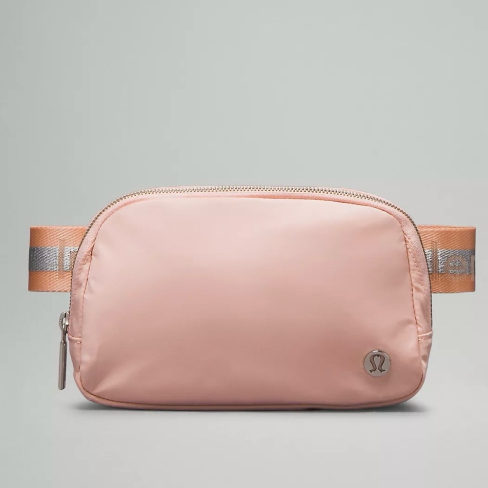 Lululemon Everywhere Belt Bag 1L